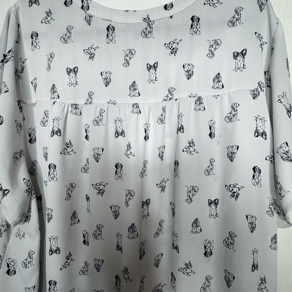 Torrid Womens Harper Popover Blouse Simple Pups Dogs Sz 4X V Neck Casual Office - Picture 10 of 11